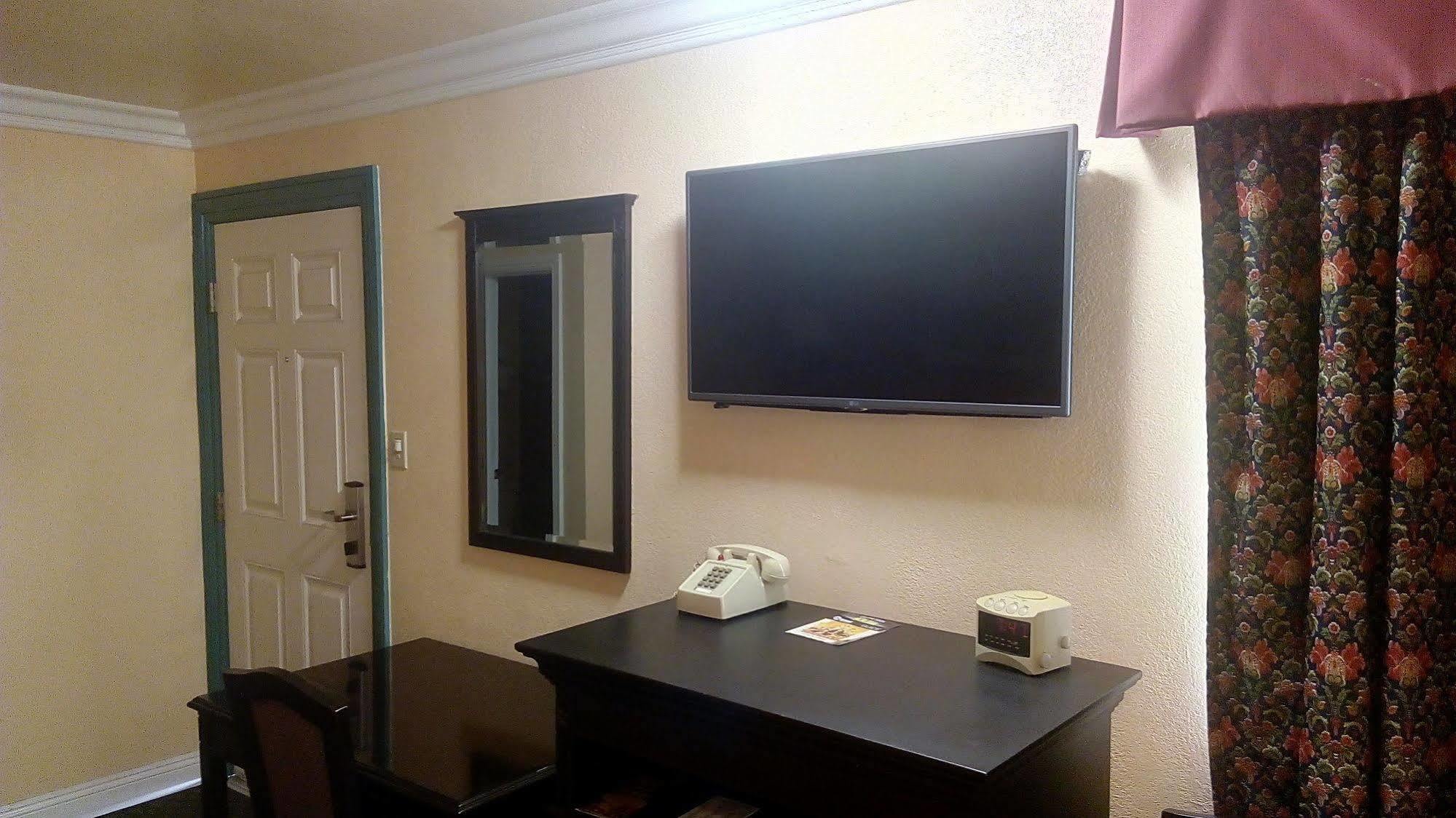 Regency 2* Brea