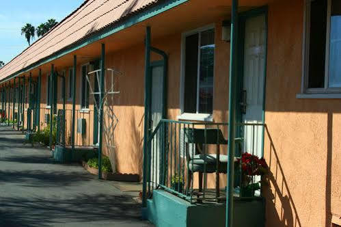Regency Motel 2*